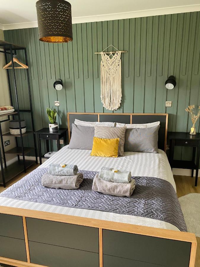 Spacious Room In The Centre Of Portree Exterior foto